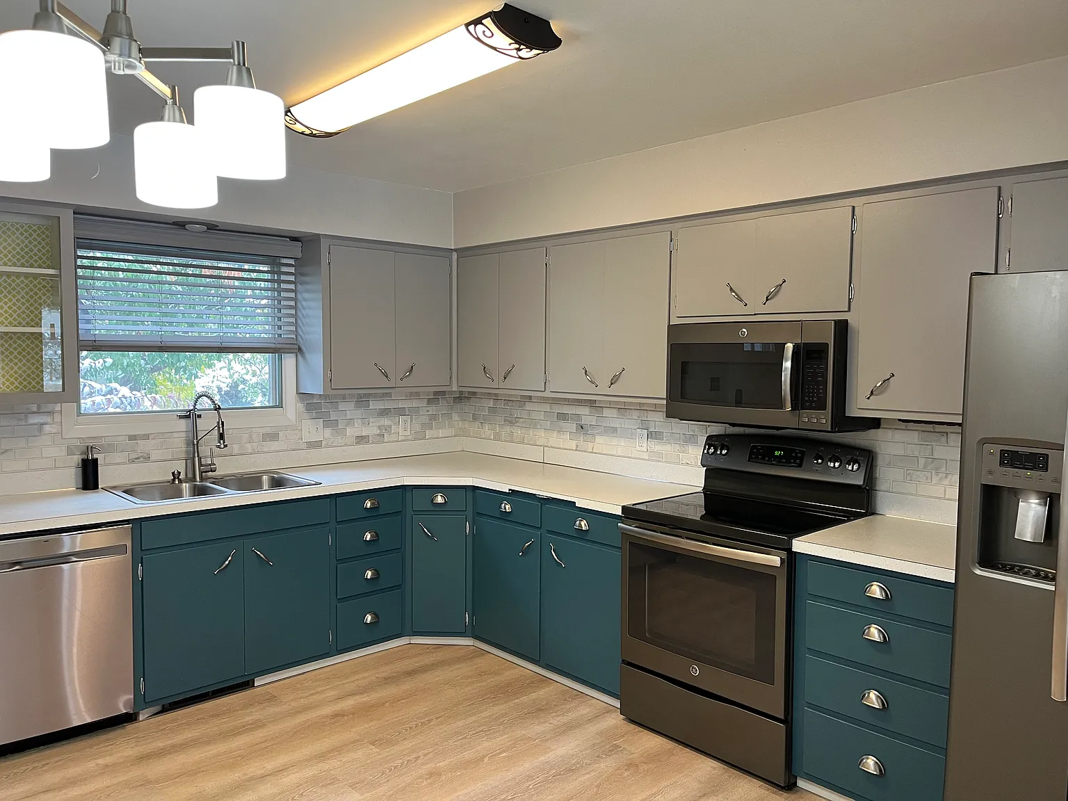 3 bed, 1064 sqft, $2,200 — Photo 4
