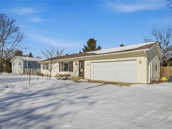 2nd image of 2202 Crestview Drive