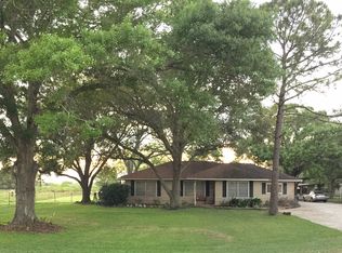 1820 Old Van Vleck Rd, Bay City, TX 77414
