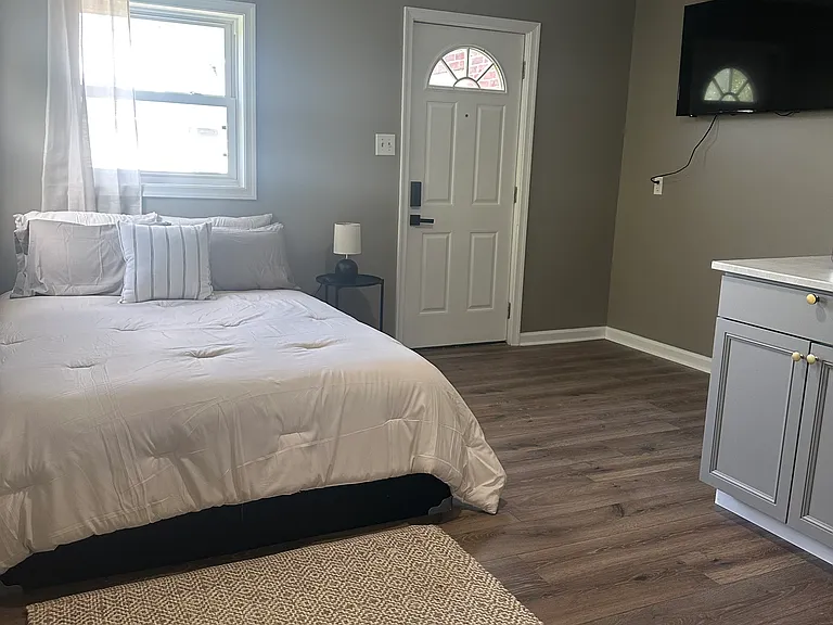 204 Clay St #B — Photo 11
