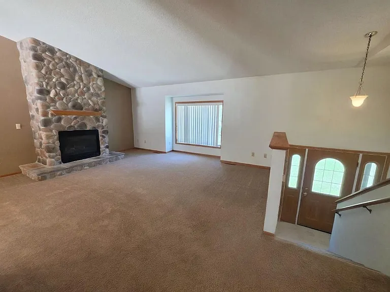 E11975 E Robin Rd — Photo 7