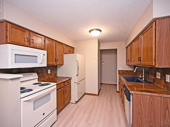 3rd image of 1572 Gelhot Dr
