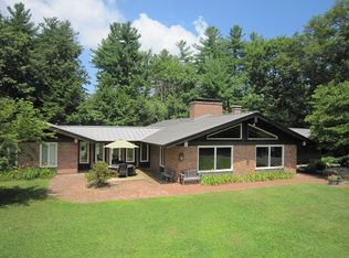 389 Bay Rd, Amherst, MA 01002