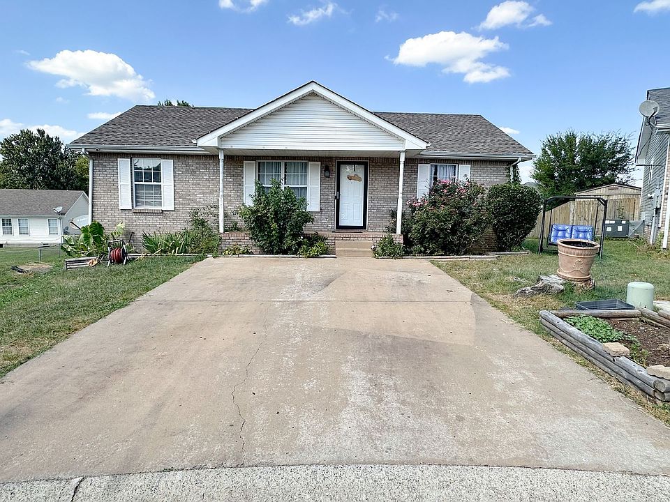 1st image of 105 Eaglewood Ct