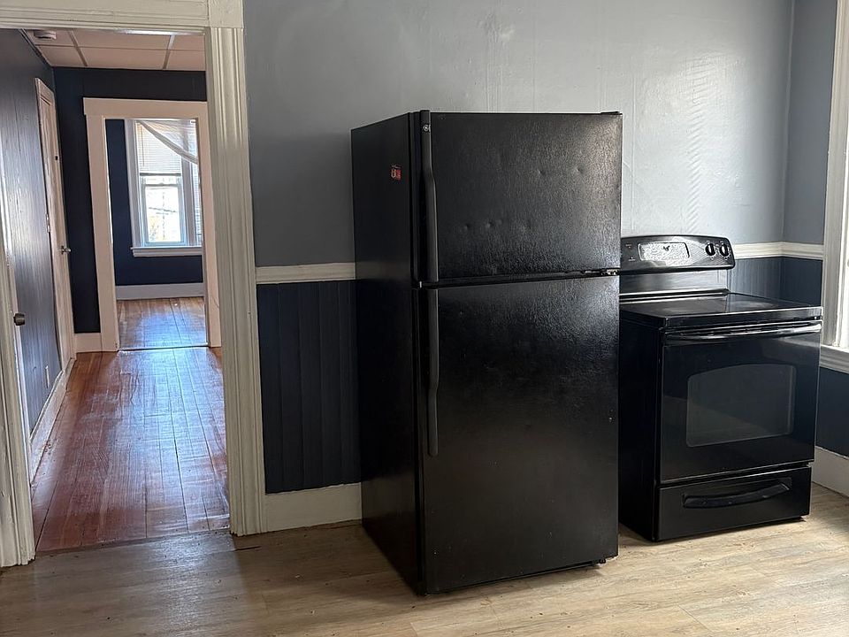 2nd image of 104 Blake St #6