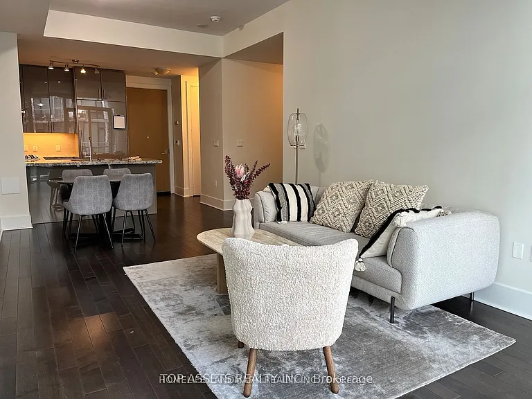 29 Queens Quay E #919 — Photo 3