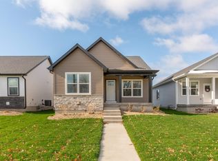 117 Axlewood Dr, Waterloo, IA