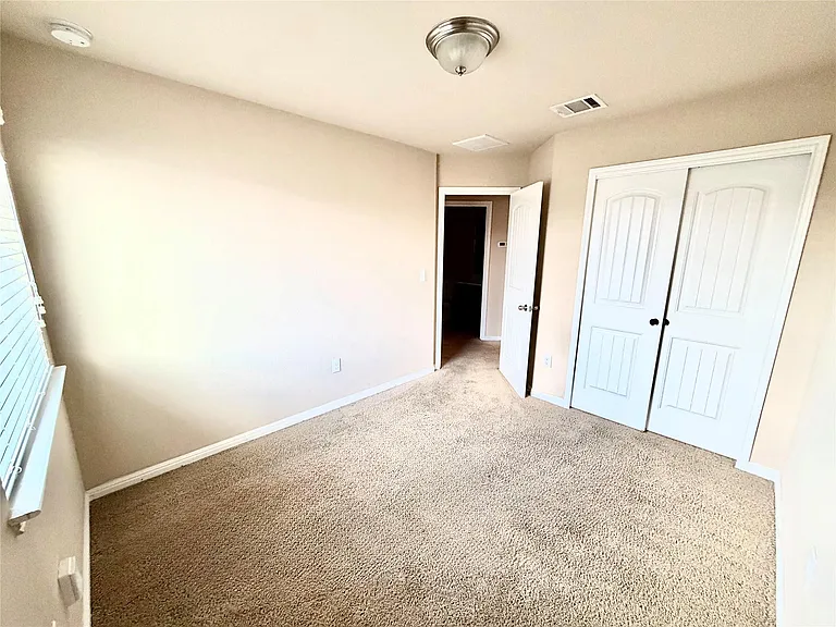 601 Katmai Cir — Photo 11