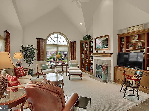 5th image of 4542 Laurelwood Dr