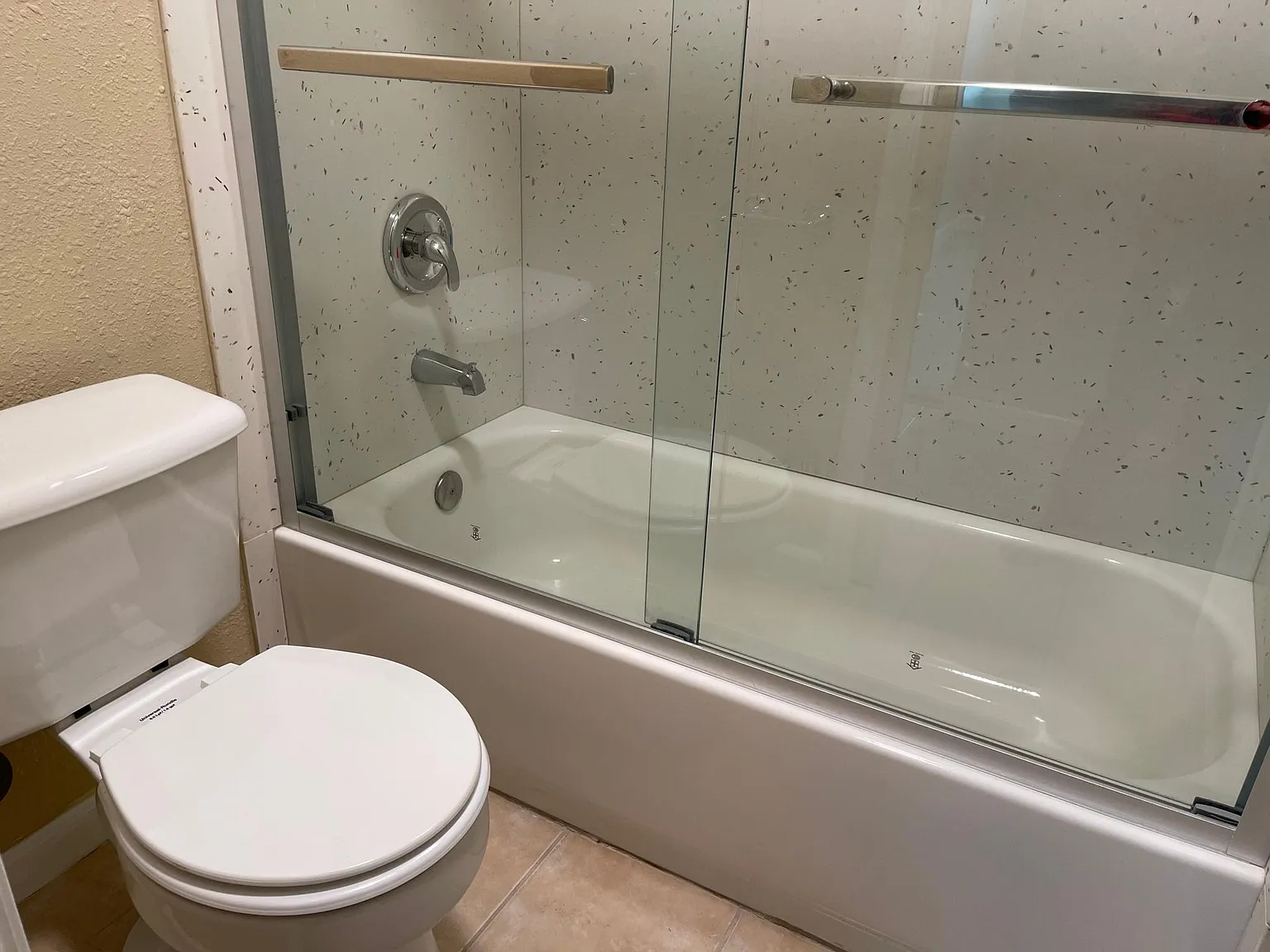2 bed, 1.5 bath, 800 sqft, $2,700 — Photo 4