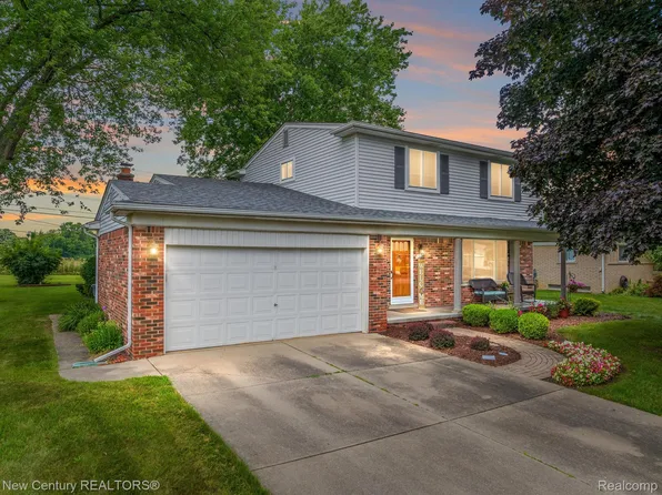 1209 Ashley Dr, Troy, MI 48085