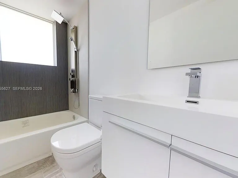 321 S Shore Dr #12 — Photo 7