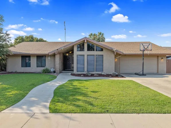 1156 E Millwood Dr, Dinuba, CA 93618