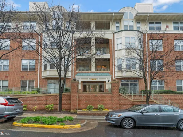 1855 Stratford Park Pl APT 106, Reston, VA 20190