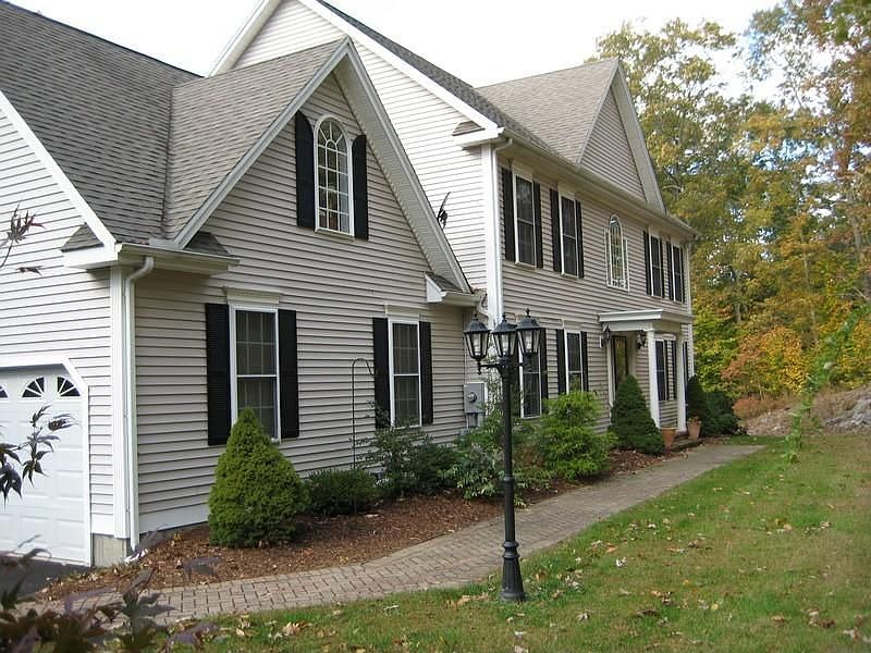 Attractive Open Design Colonial