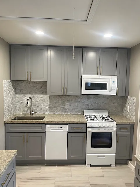 21200 Cedar Ln — Photo 1