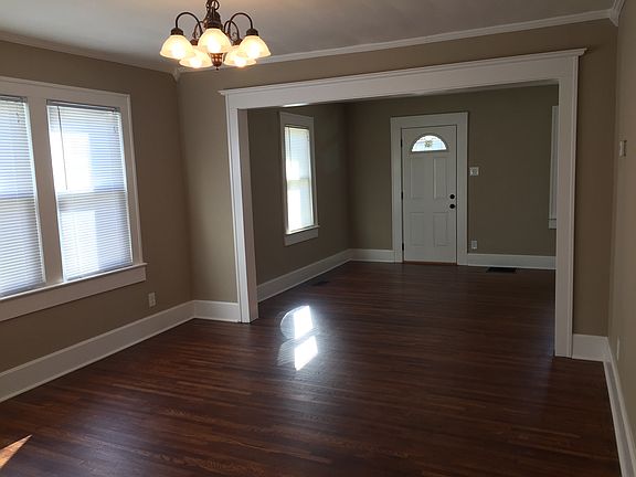 2nd image of 2212 Crawford St