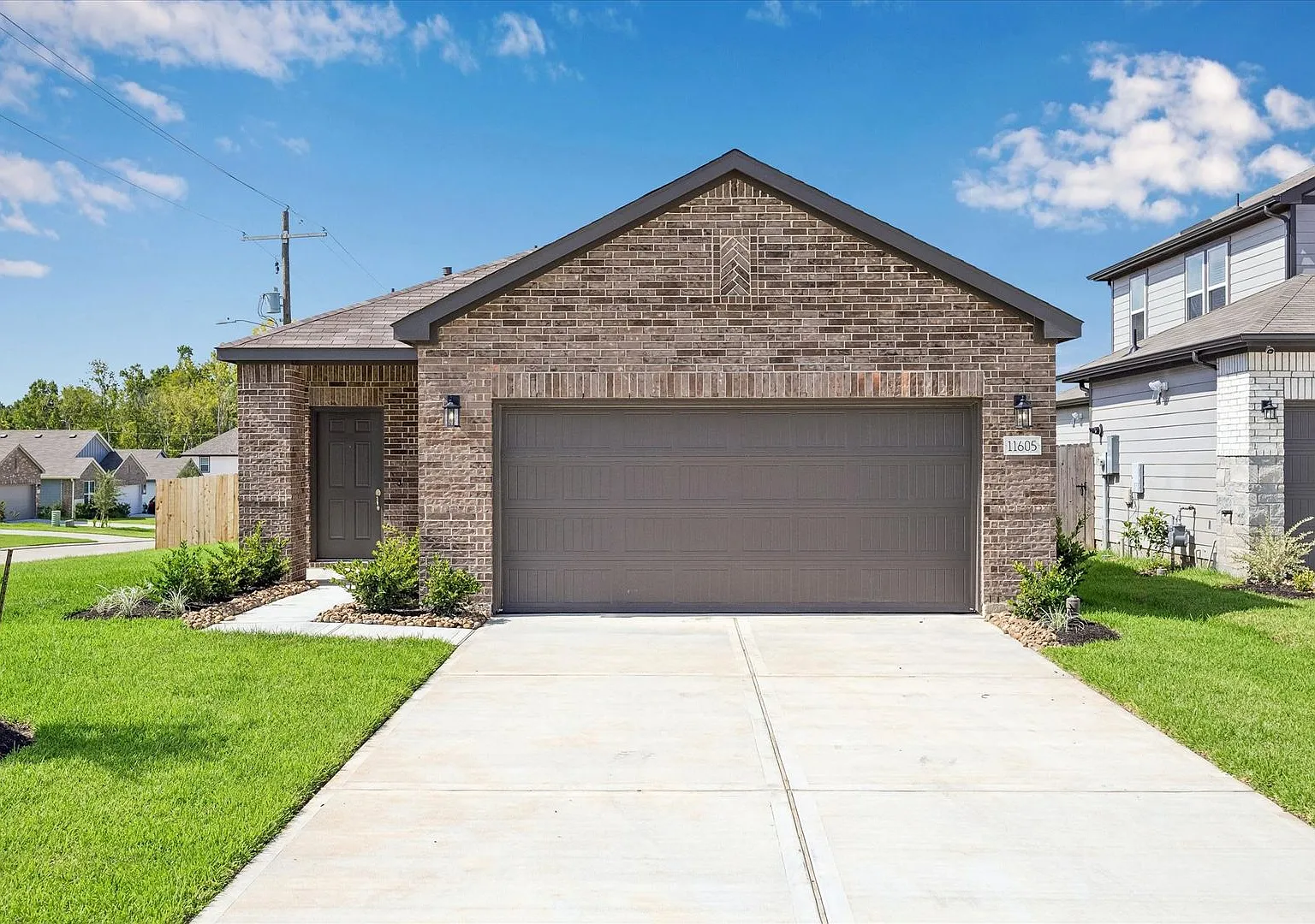 Brand-New 3-Bed Willis Home on Corner Lot with Covered Patio — Photo 1