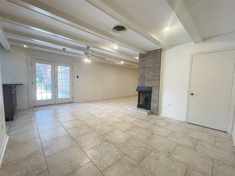 9655 Meadowcroft Dr — Photo 4
