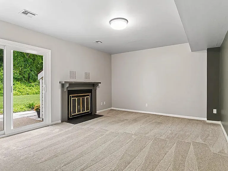 849 Brian Dr — Photo 5