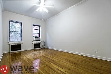 Rented by Wave Real Estate Group