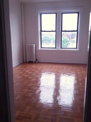 Rented by Kraham Sales & Leasing | media 18