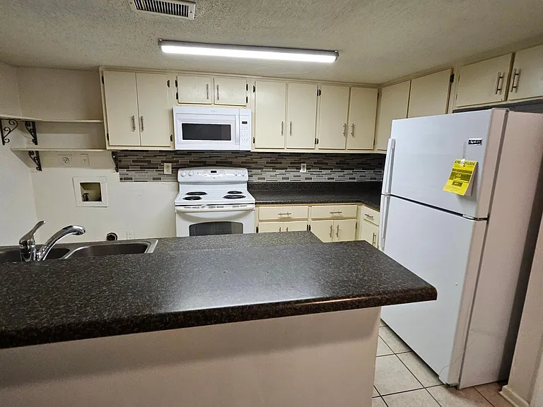 5552 Massey Station Rd — Photo 2