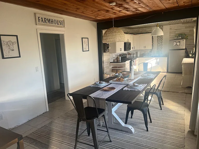 884 FM 3329 — Photo 17