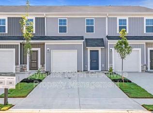 102 Randwick Ln, Greer, SC 29651