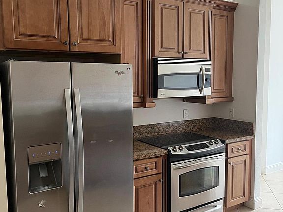 4th image of 4519 Artesa Way S