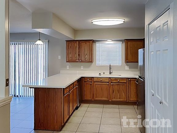 5th image of 271 Princess Ann Ct