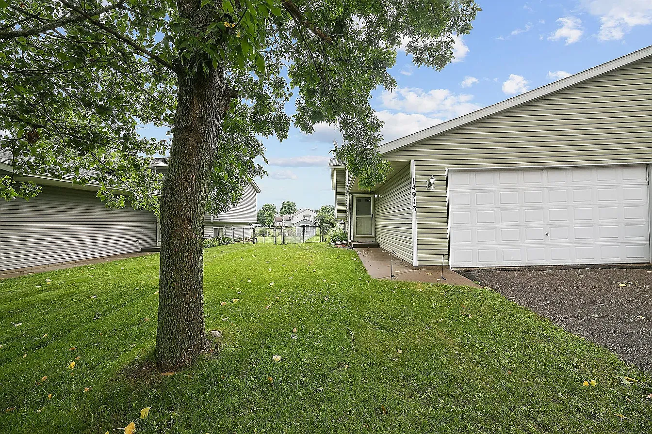 3 bed, 1876 sqft, $2,650 — Photo 1