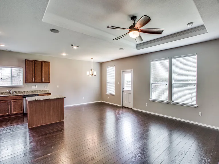 101 Tanglewood Dr — Photo 6
