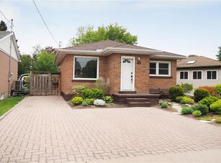 55 Hoffman St, Kitchener, ON N2M3M8