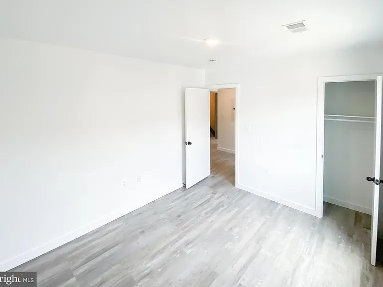 1537 Kenilworth Ave NE — Photo 7