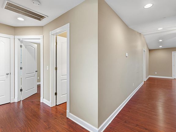 5th image of 114 Dove Cir