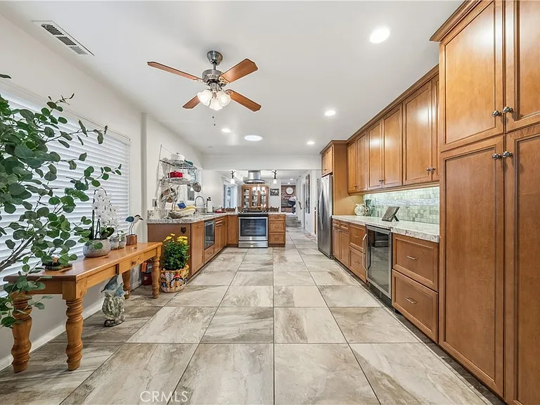 195 Knoll Rd — Photo 4