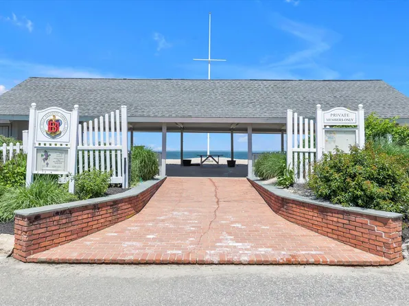 10 Bay Drive W, Huntington Bay, NY 11743