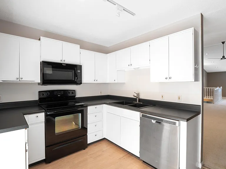 8920 Eager Rd — Photo 13