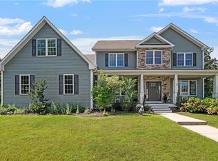 93 Cedar Forest Rd, Smithfield, RI 02917