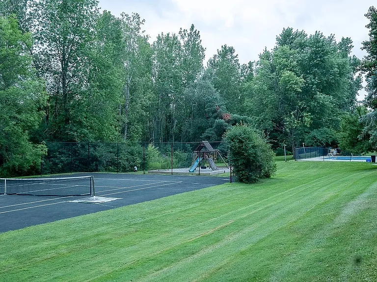 Community Tennis Courts