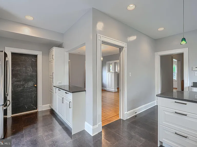 2210 Lake Ave — Photo 11