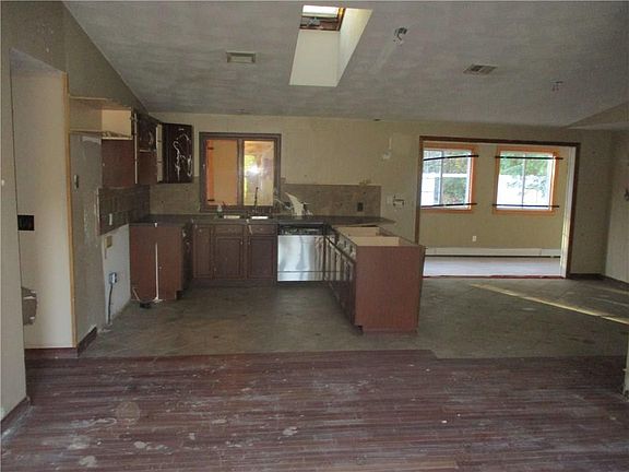 4th image of 4 Naples Ave