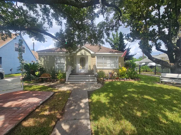 6427 Pinehurst Dr, Houston, TX 77023