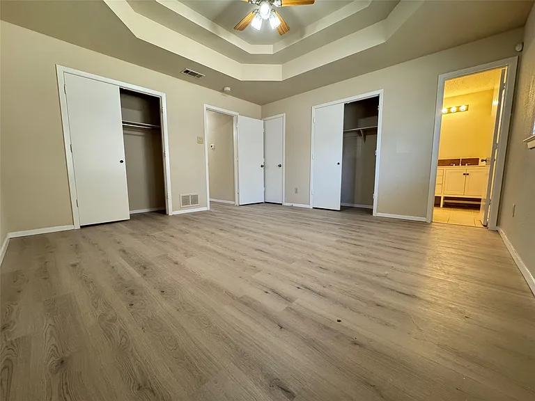 528 Post Oak Ln — Photo 10