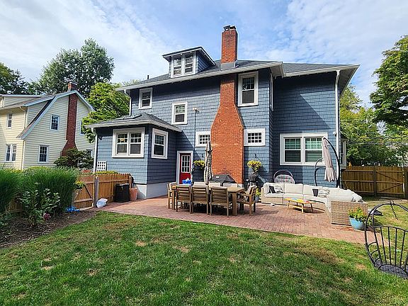 3rd image of 445 Oradell Ave