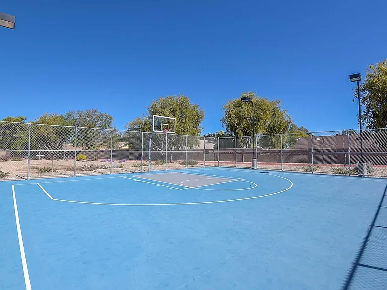 10537 W La Jolla Dr — Photo 33