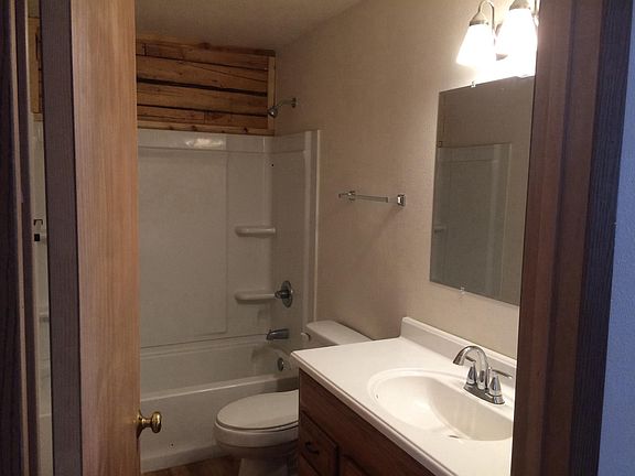 Main bathroom