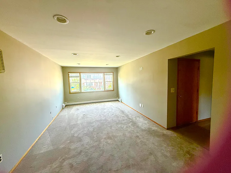 33 Kossuth St #1 — Photo 11