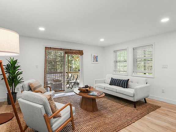 3rd image of 35 Ashumet Road UNIT 17A